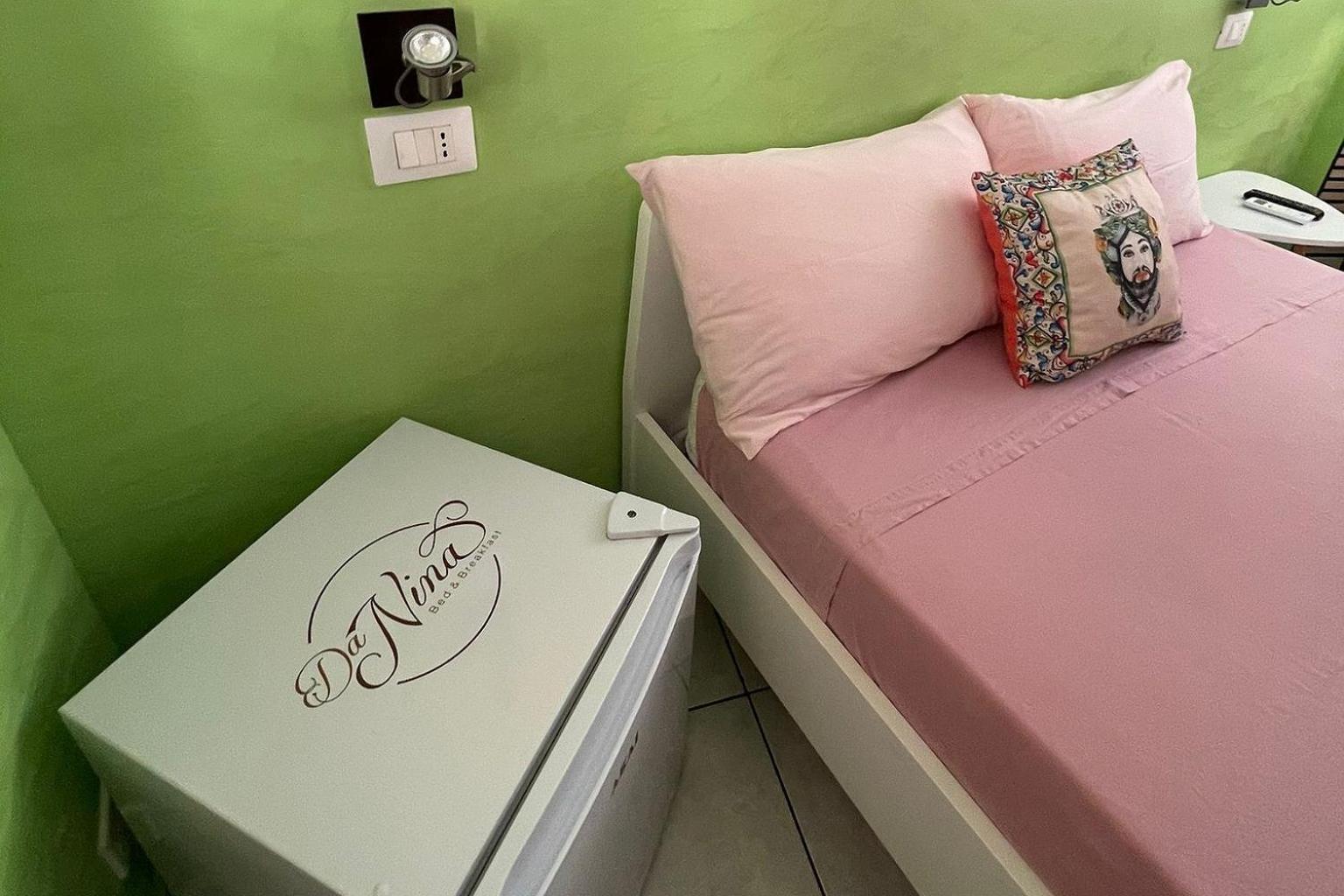 "Da Nina" Hotel Lascari Kültér fotó